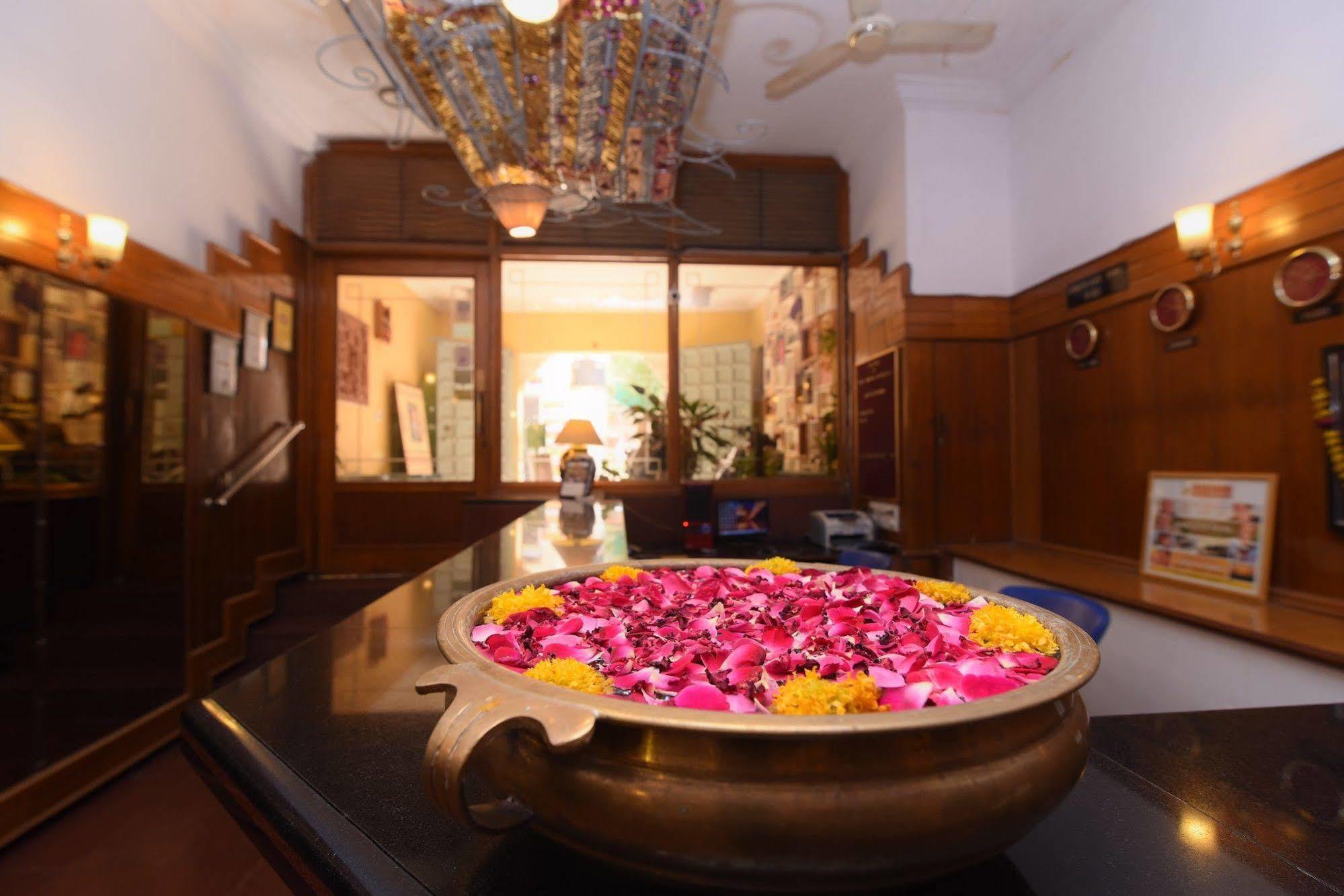 Hotel Sarovar - Facing Boutique On Pichola 3*