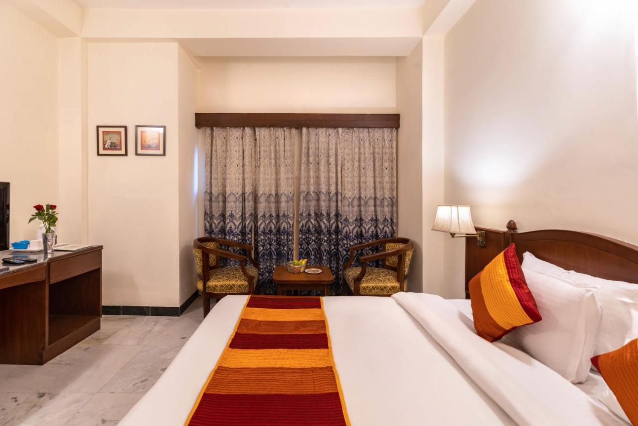 Sarovar - Facing Boutique On Pichola Udaipur