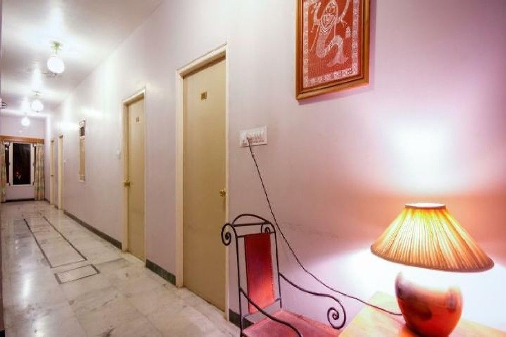 Hotel Sarovar - Facing Boutique On Pichola Udaipur