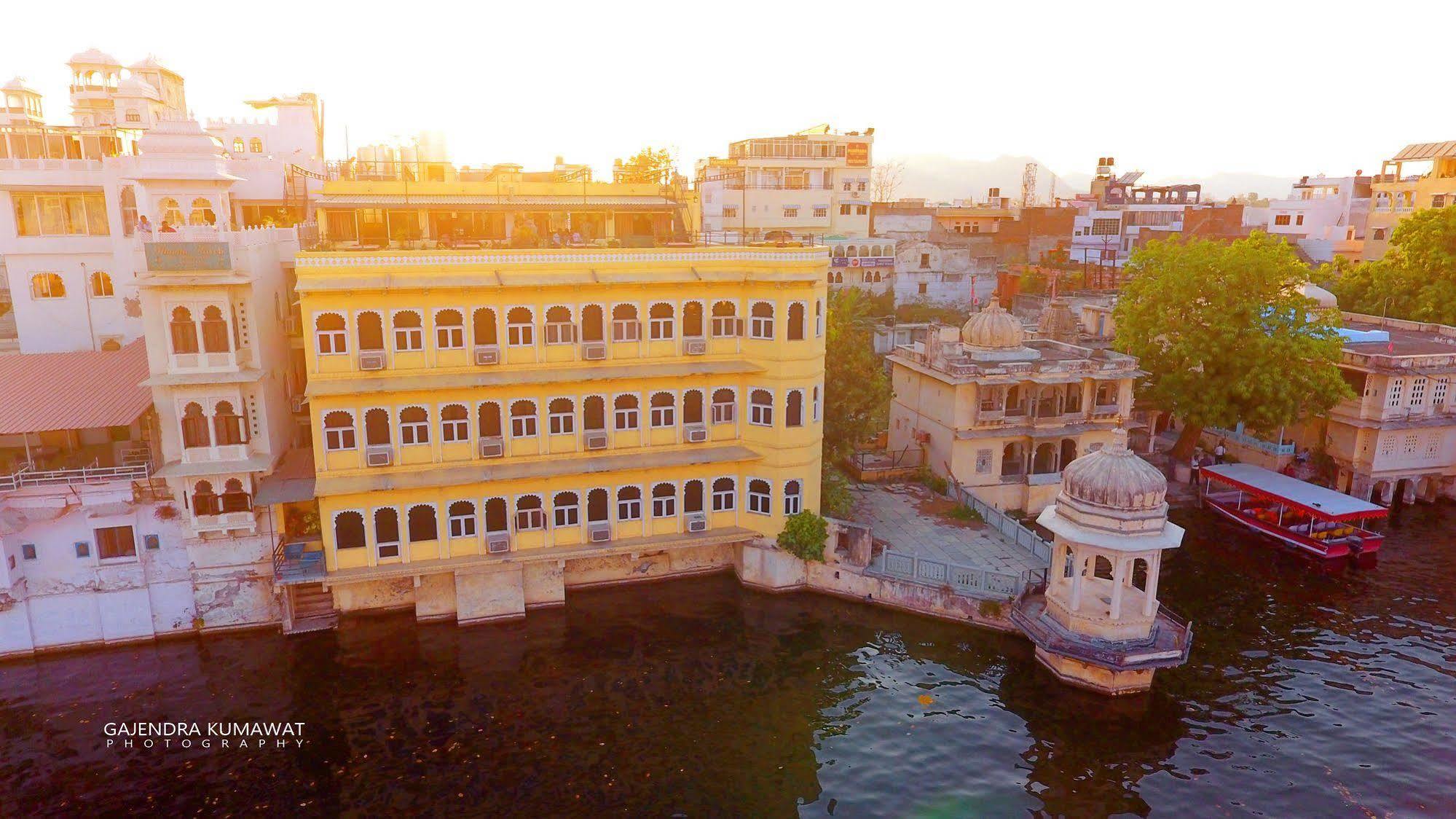 Sarovar - Facing Boutique On Pichola Udaipur
