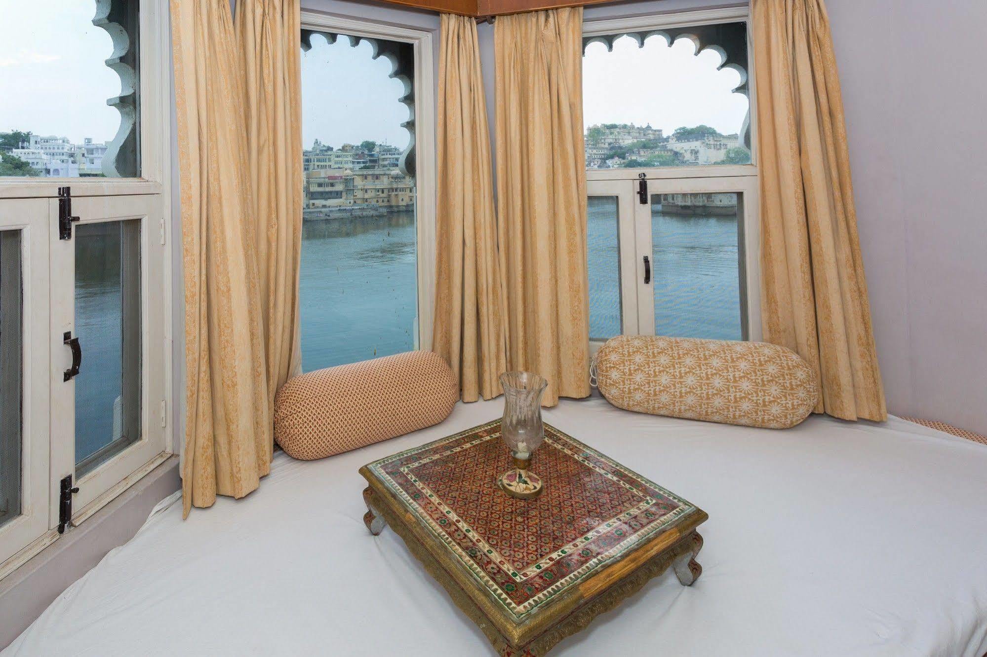 Sarovar - Facing Boutique On Pichola Hotel Udaipur