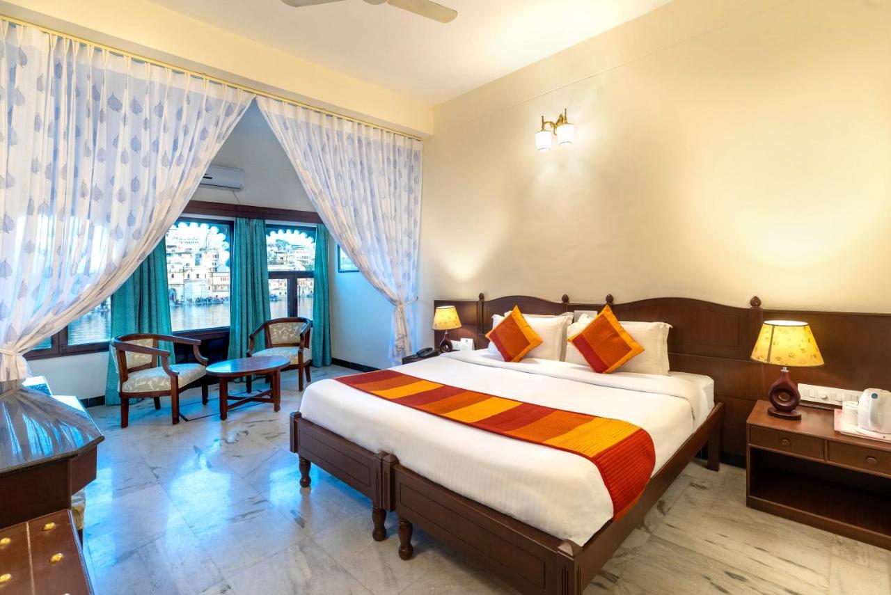 Hotel Sarovar - Facing Boutique On Pichola Udaipur
