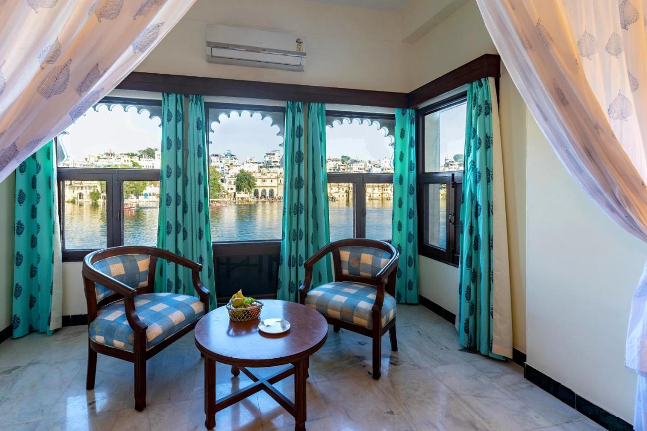 Hotel Sarovar - Facing Boutique On Pichola