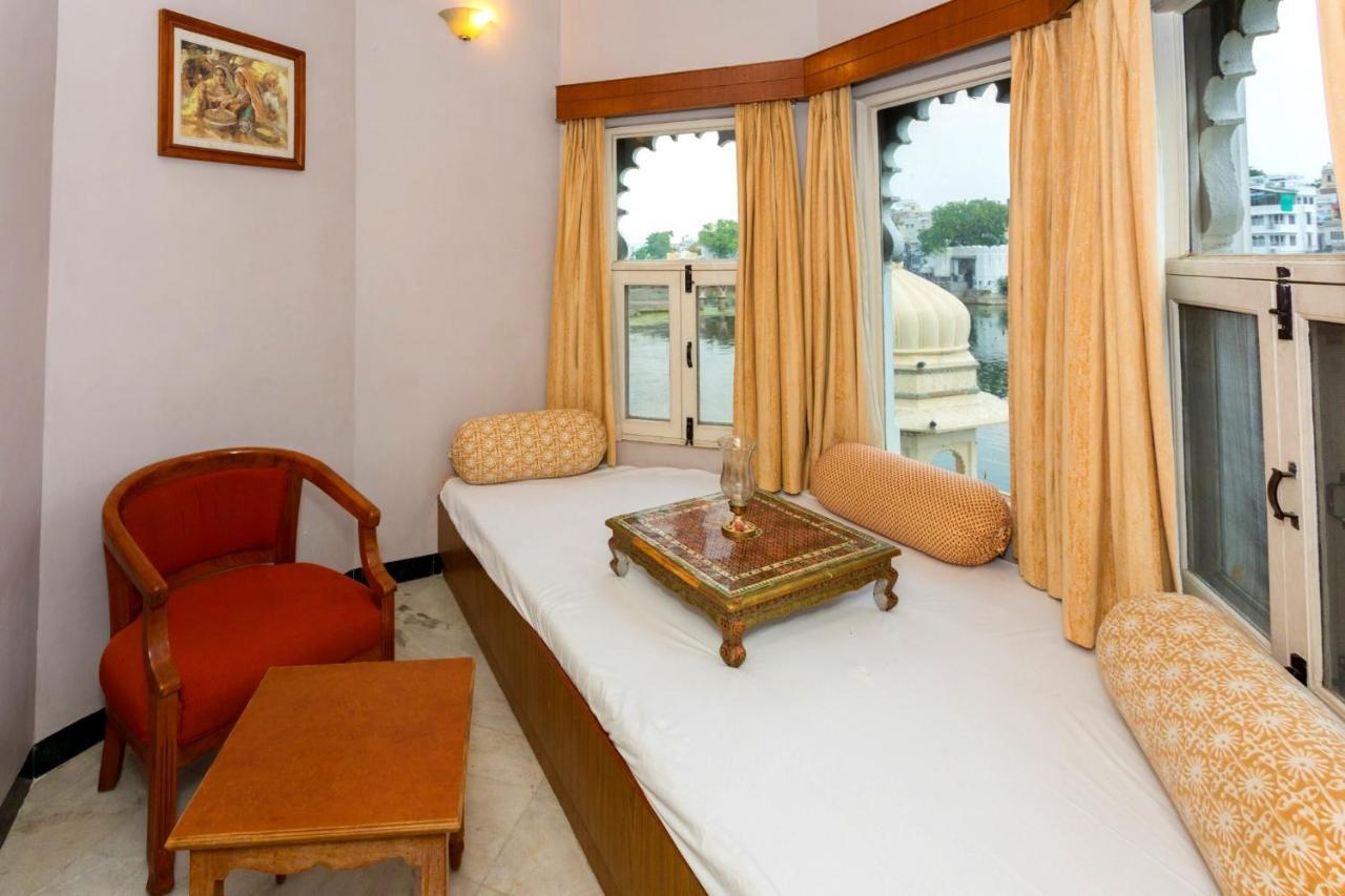 Hotel Sarovar - Facing Boutique On Pichola 3*