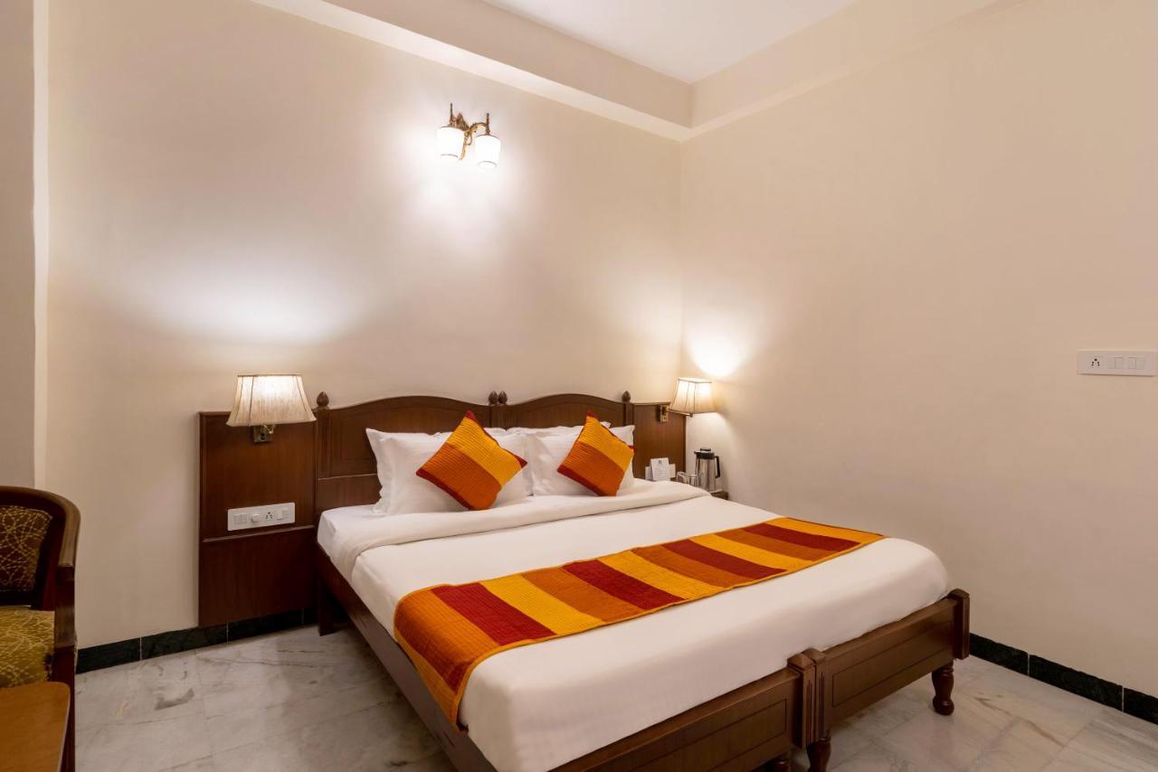 Hotel Sarovar - Facing Boutique On Pichola
