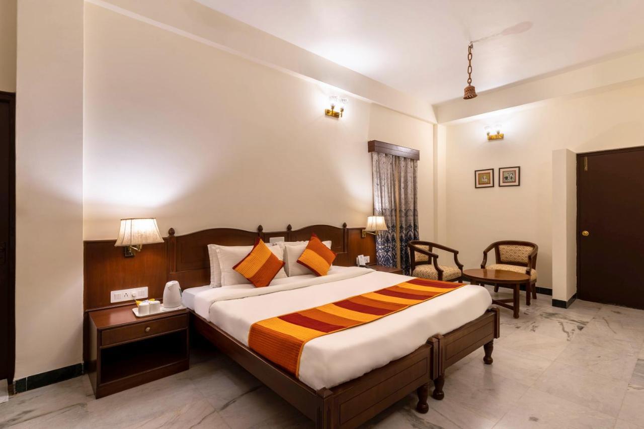 Hotel Sarovar - Facing Boutique On Pichola